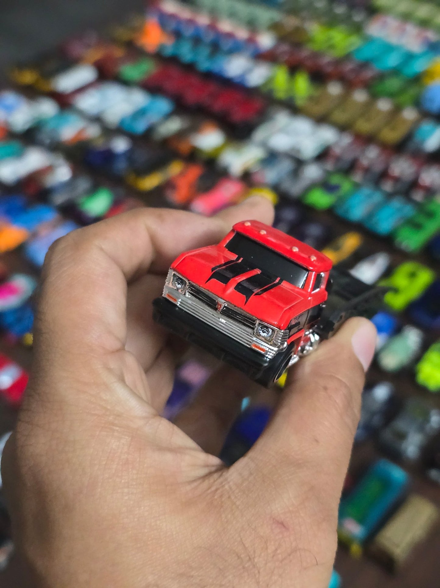 Premium Hot Wheels Horizon Hauler - Red (Uncarded - New) - Kinder Logs