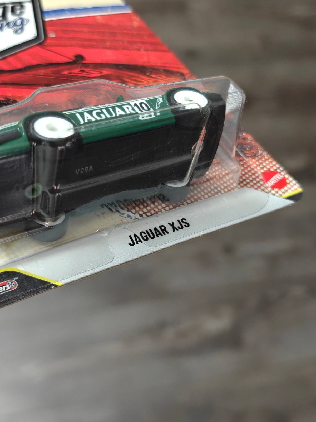 Premium Hot Wheels Jaguar XJS - Vintage Racing (Imported) - Kinder Logs
