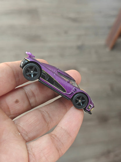 Premium Hot Wheels Koenigsegg Agera R - Purple (Uncarded - New) - Kinder Logs