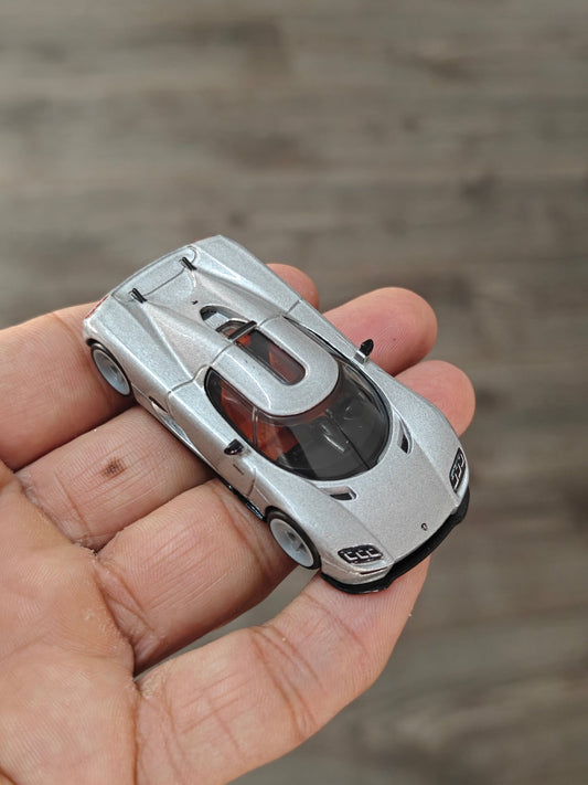 Premium Hot Wheels Koenigsegg CC850 (Uncarded) - Kinder Logs