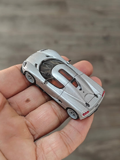 Premium Hot Wheels Koenigsegg CC850 (Uncarded) - Kinder Logs