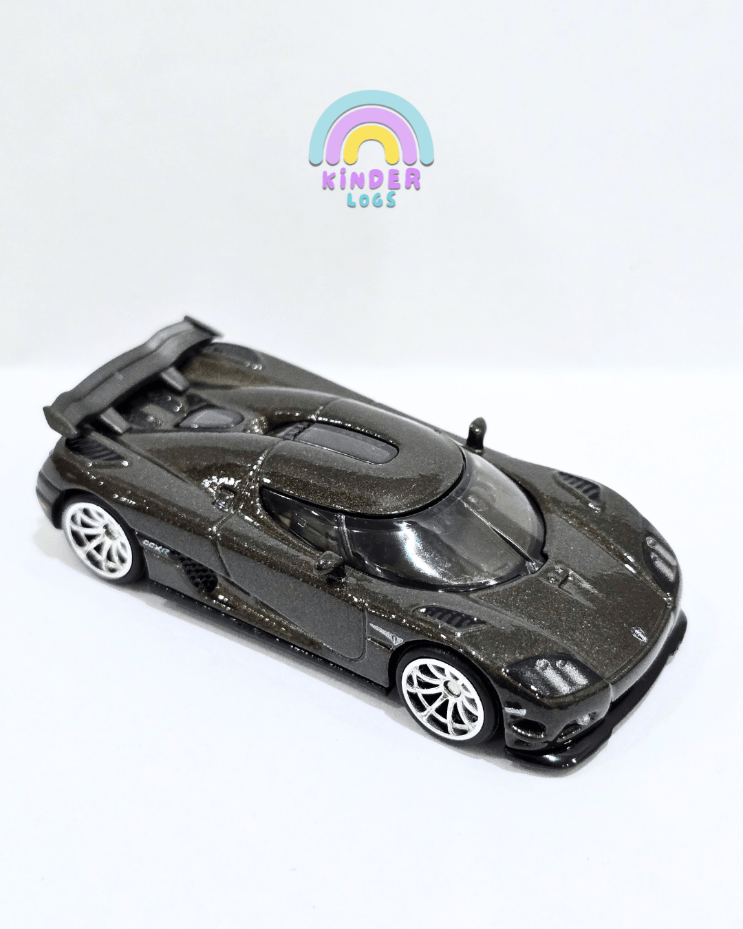 Premium Hot Wheels Koenigsegg CCXR (Uncarded) - Kinder Logs