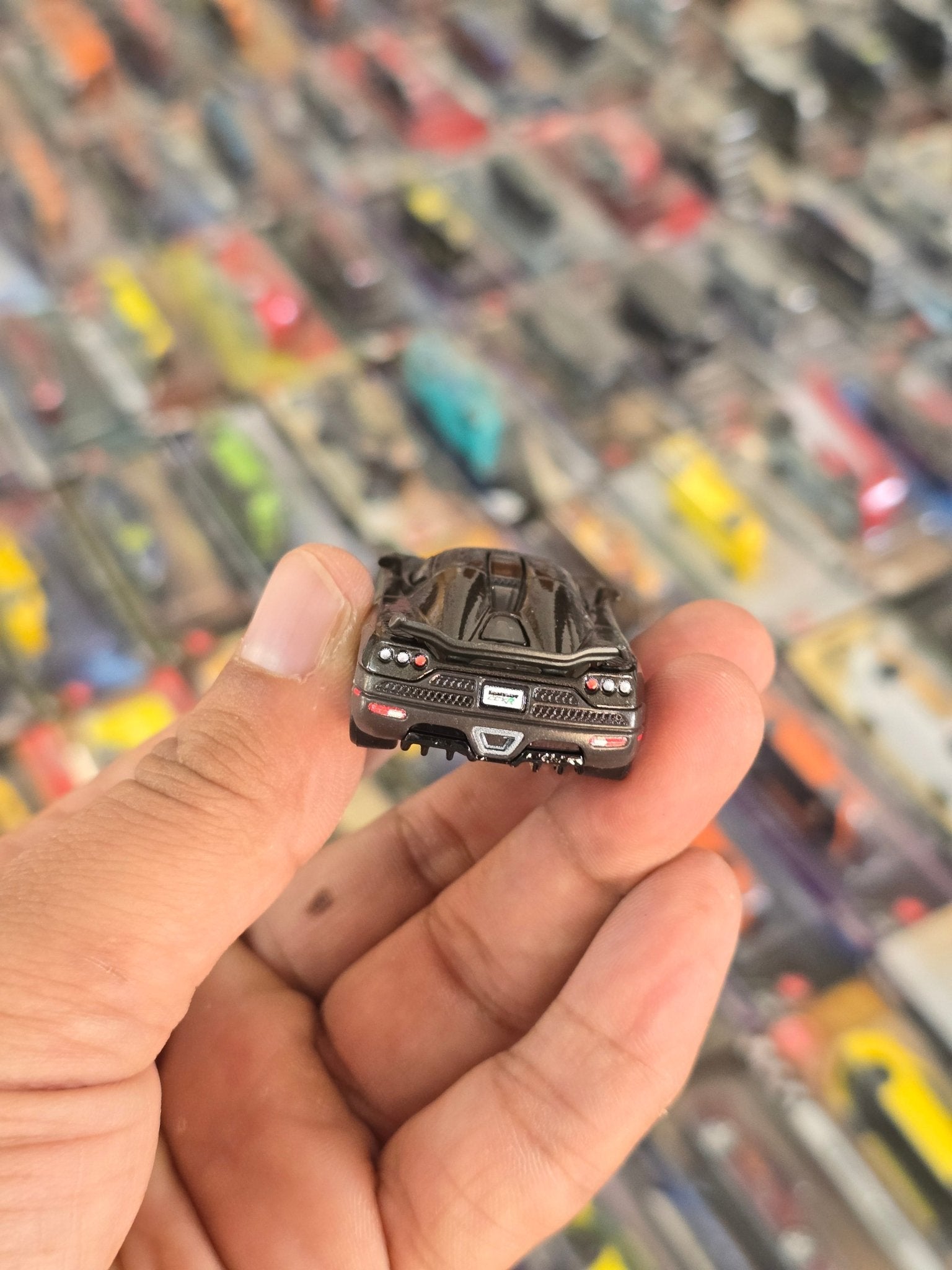 Premium Hot Wheels Koenigsegg CCXR (Uncarded) - Kinder Logs