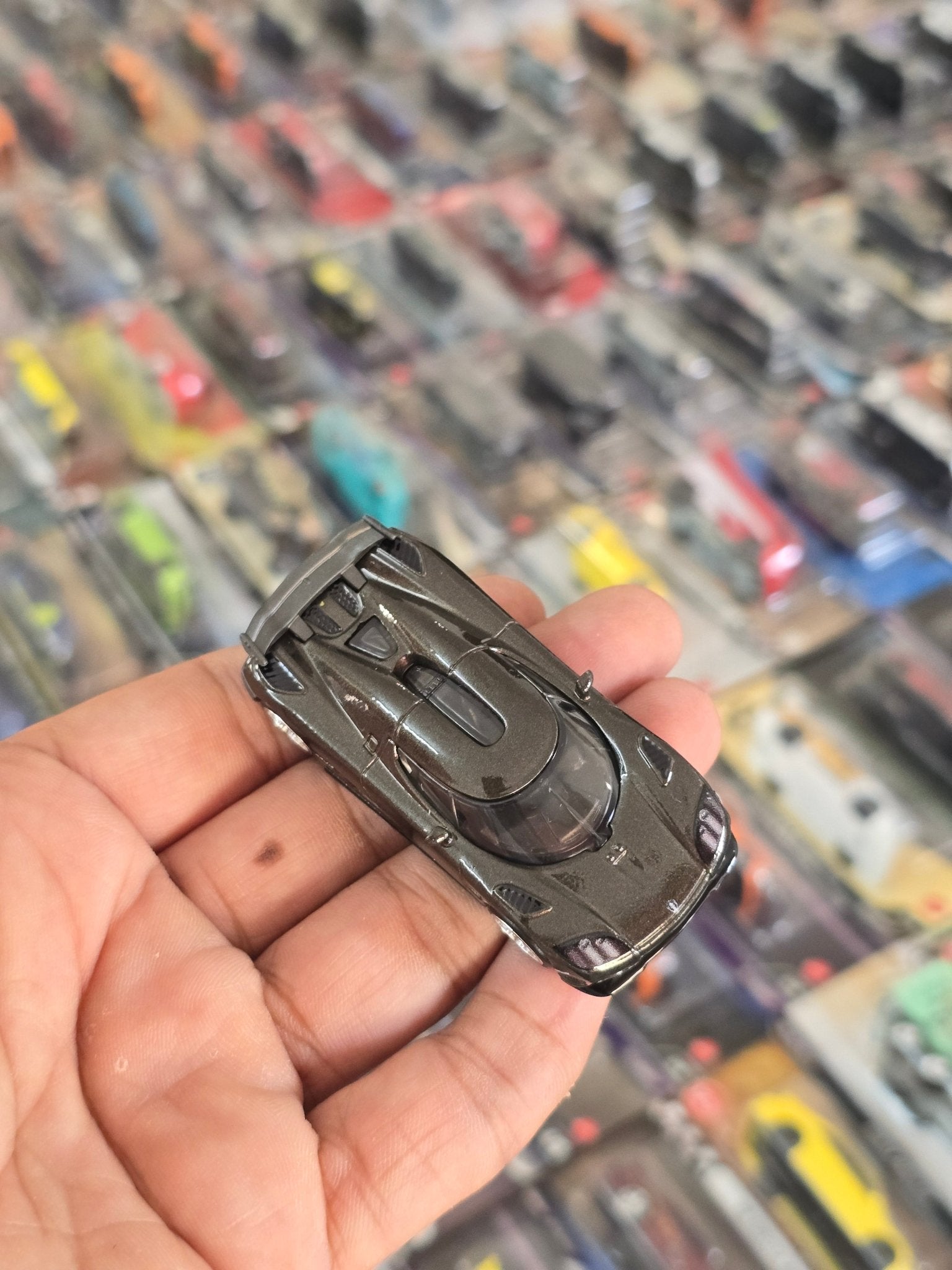Premium Hot Wheels Koenigsegg CCXR (Uncarded) - Kinder Logs