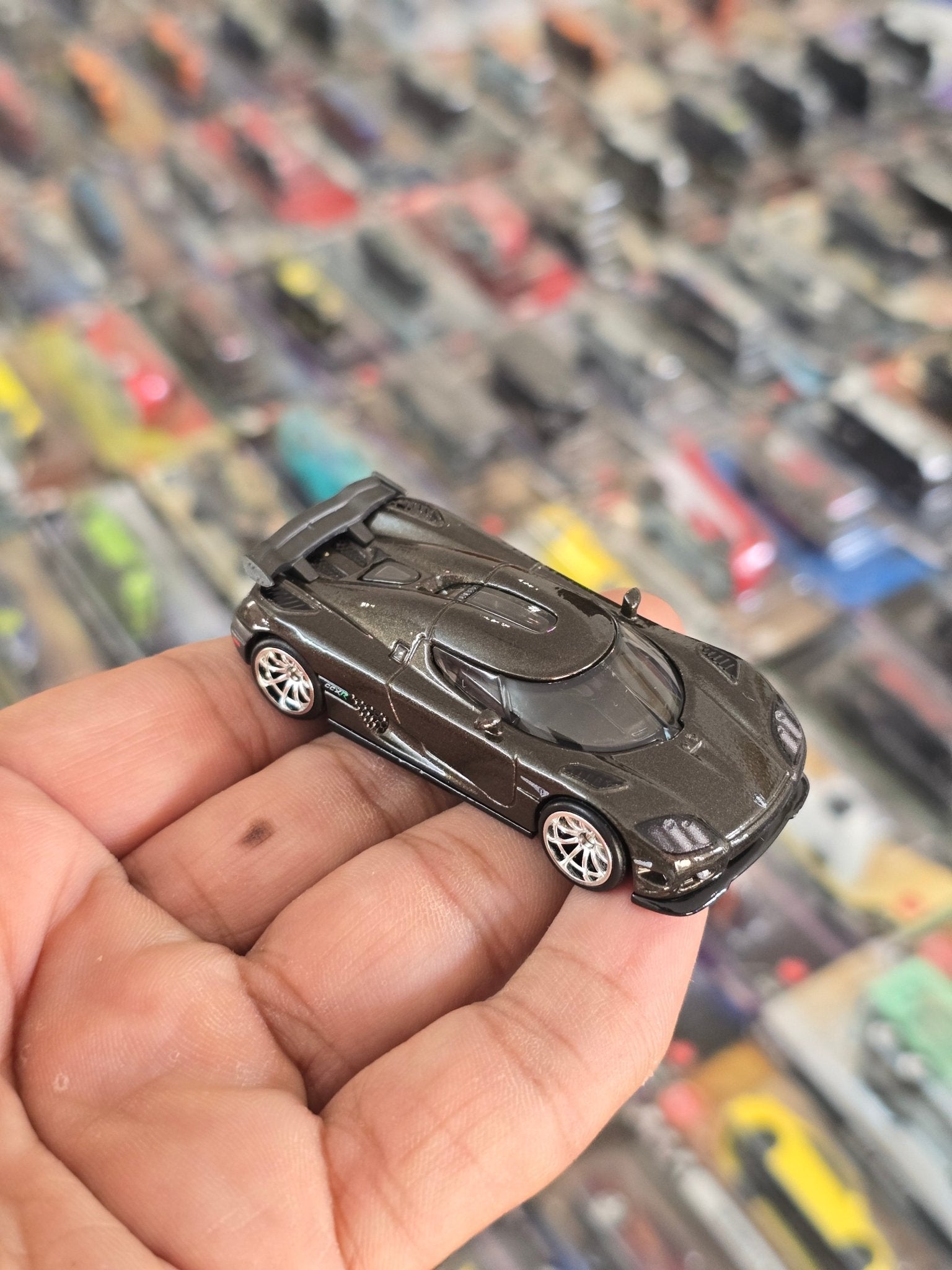 Premium Hot Wheels Koenigsegg CCXR (Uncarded) - Kinder Logs