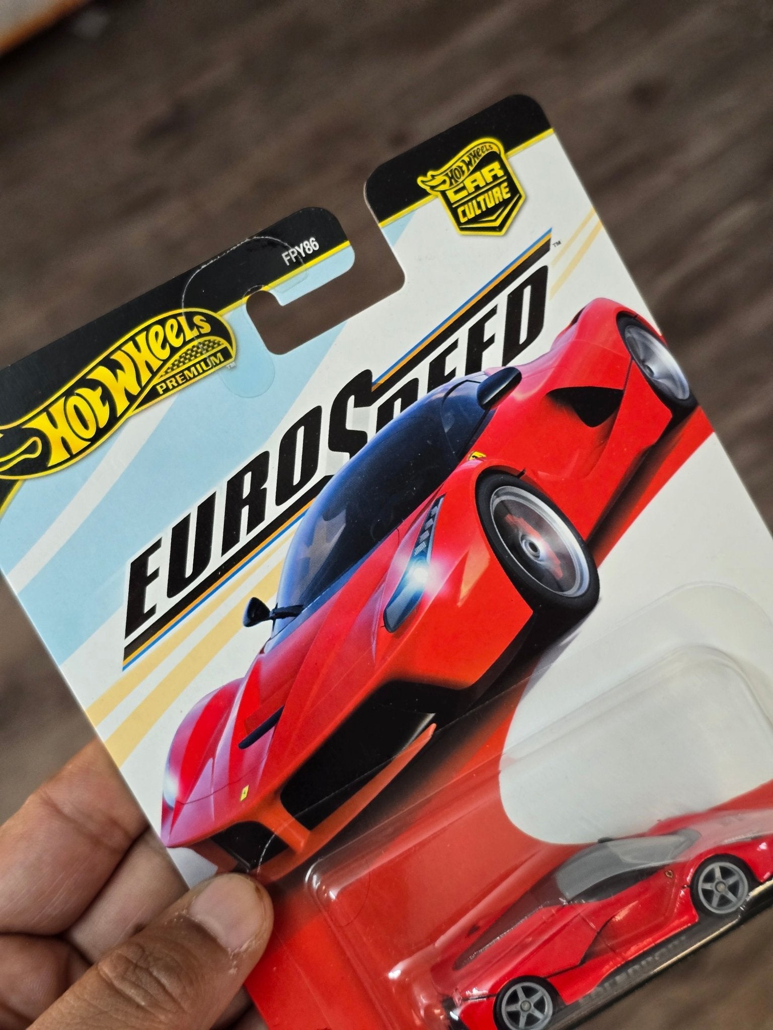 Premium Hot Wheels LaFerrari - Euro Speed (Imported) - Kinder Logs