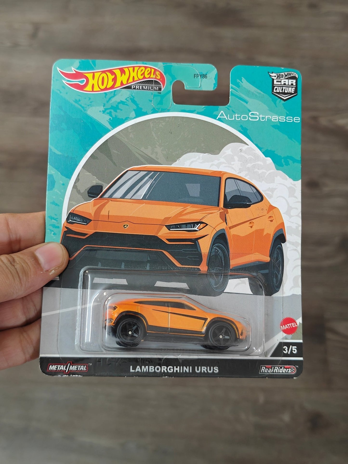 Premium Hot Wheels Lamborghini URUS (Imported) - Kinder Logs