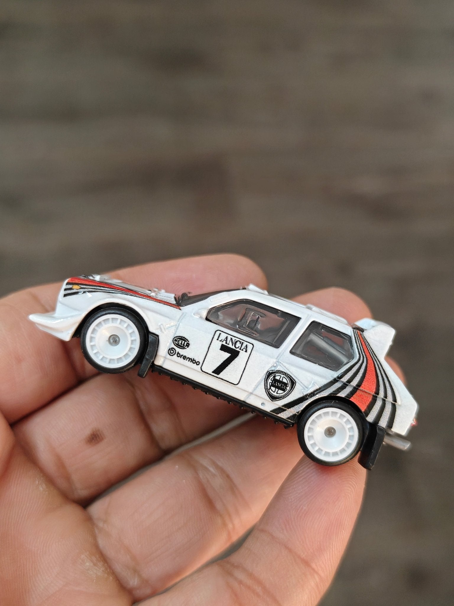 Premium Hot Wheels Lancia Delta S4 - White (Uncarded - New) - Kinder Logs