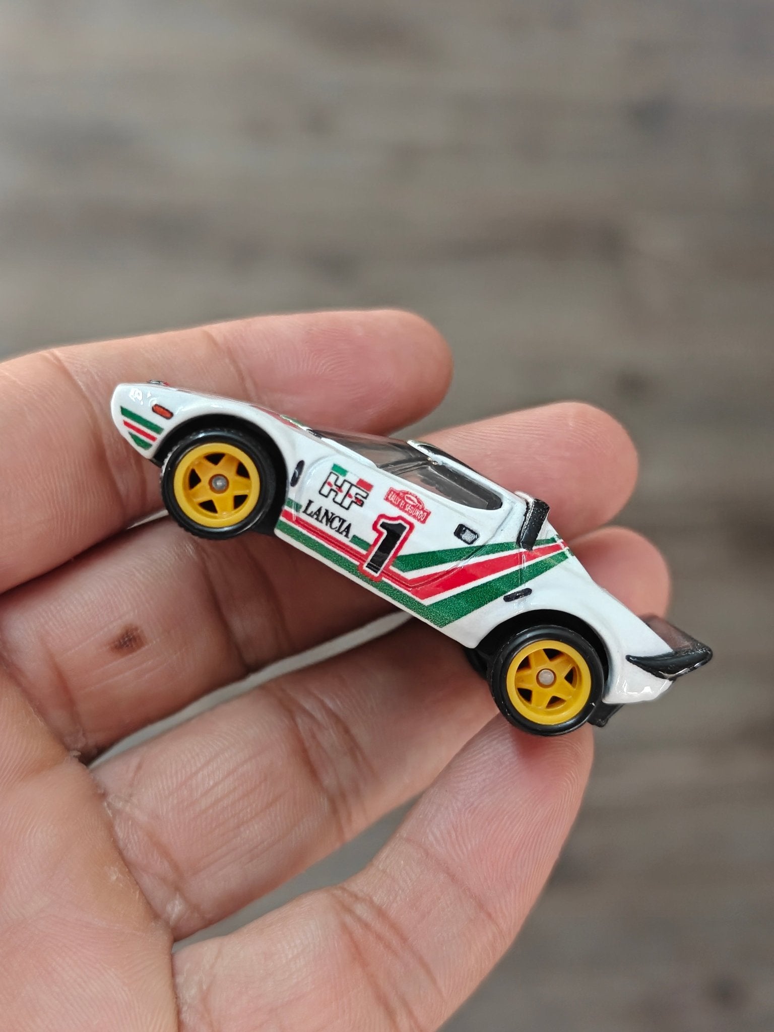 Premium Hot Wheels Lancia Stratos (Uncarded) - Kinder Logs