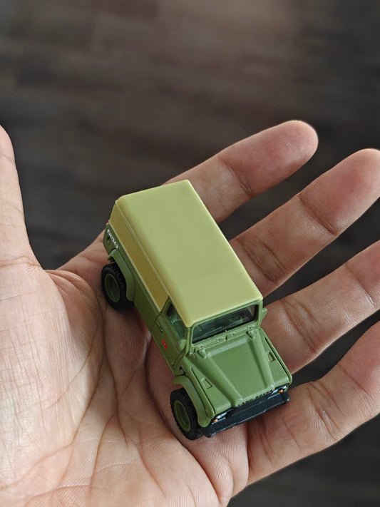 Premium Hot Wheels Land Rover Defender 110 - Green (Uncarded - New) - Kinder Logs