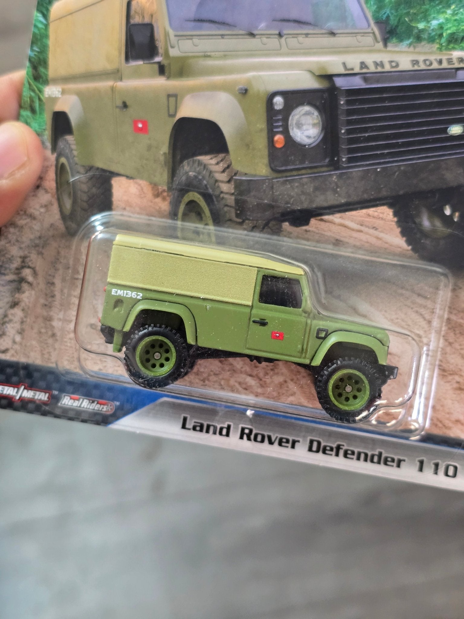 Premium Hot Wheels Land Rover Defender 110 (Imported) - Kinder Logs