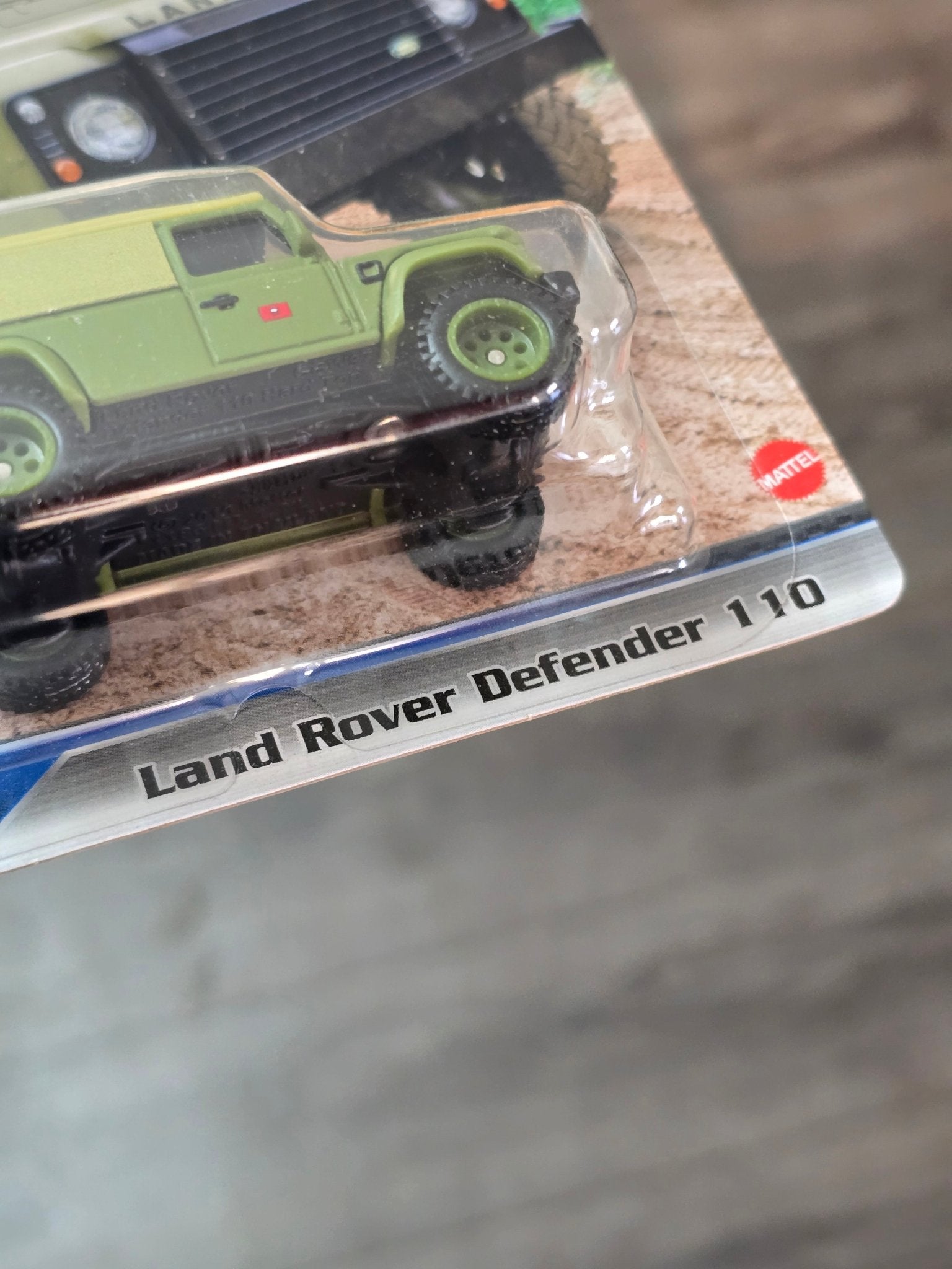 Premium Hot Wheels Land Rover Defender 110 (Imported) - Kinder Logs