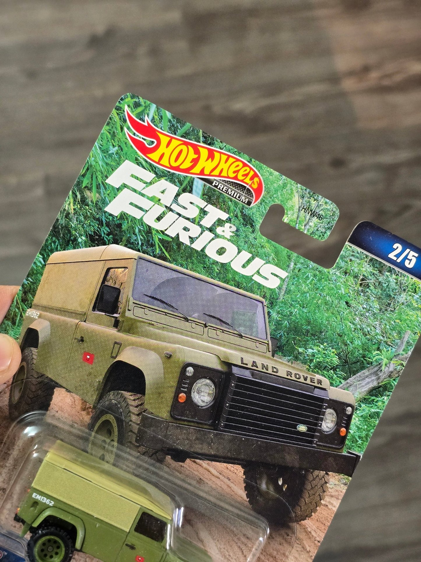 Premium Hot Wheels Land Rover Defender 110 (Imported) - Kinder Logs