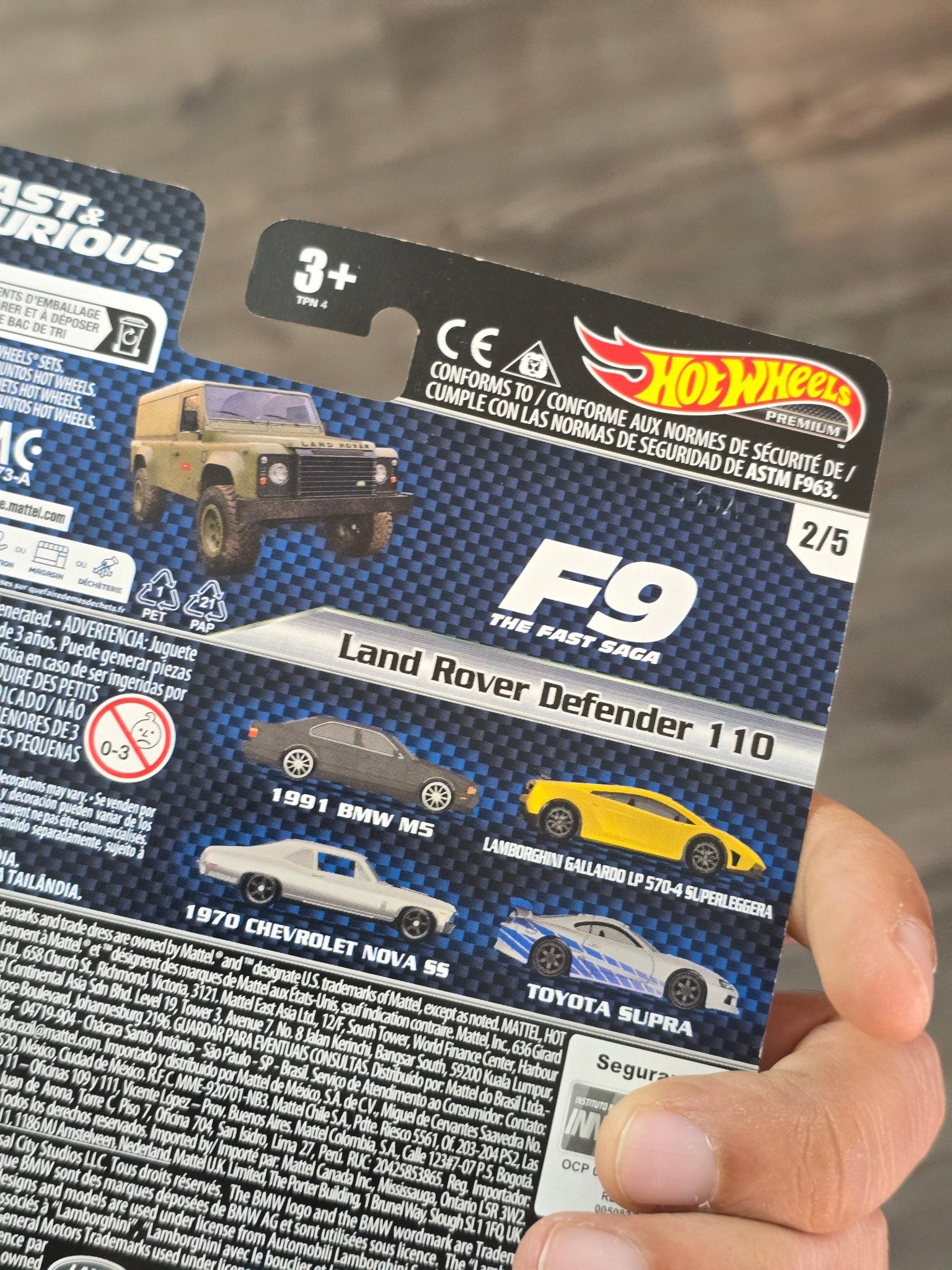 Premium Hot Wheels Land Rover Defender 110 (Imported) - Kinder Logs