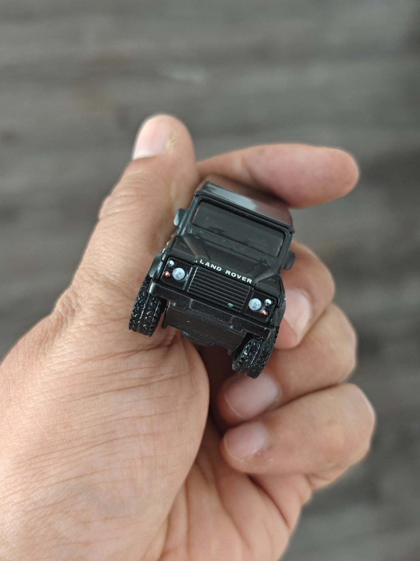 Premium Hot Wheels Land Rover Defender 110 (Uncarded - New) - Kinder Logs