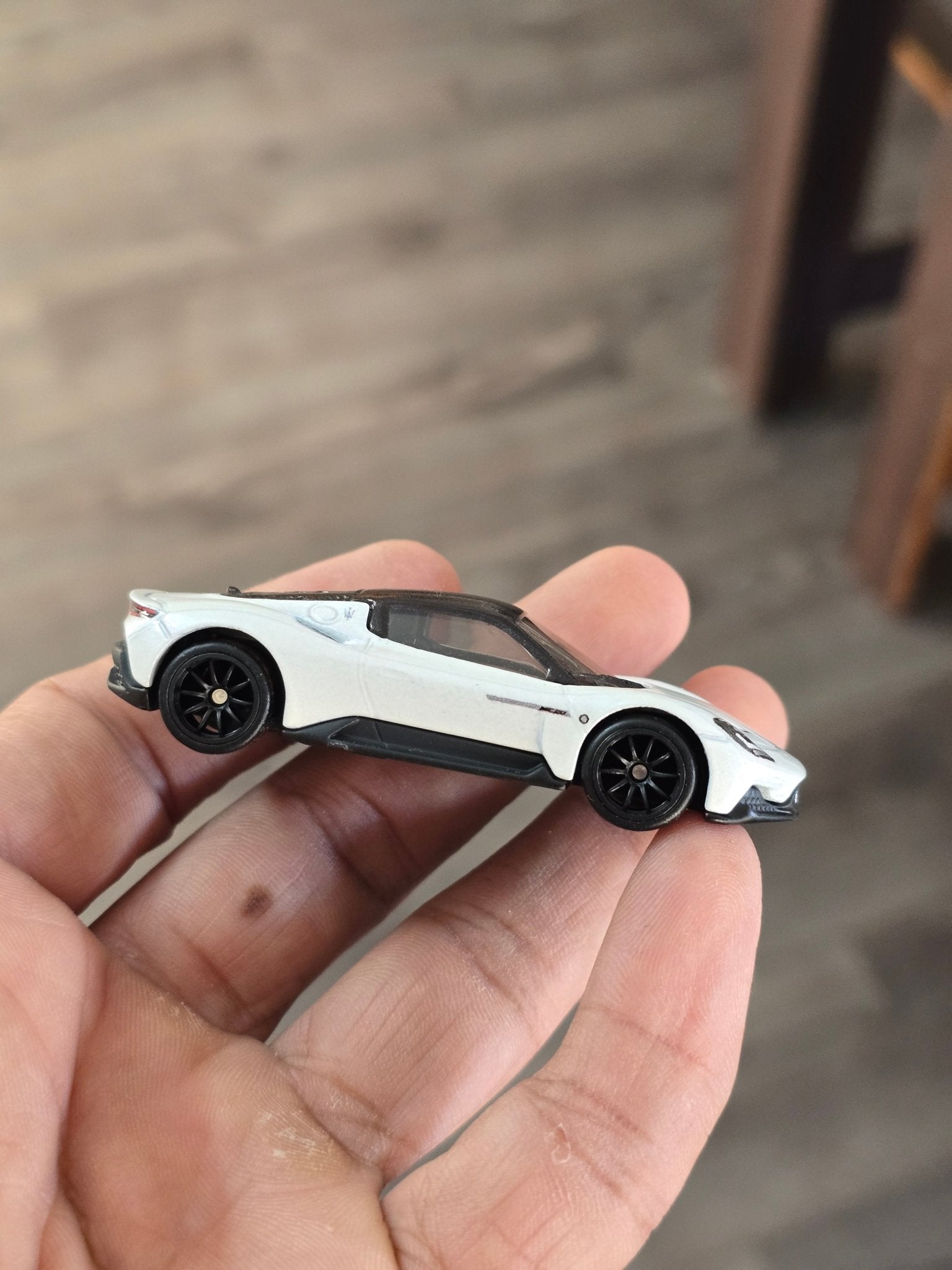 Premium Hot Wheels Maserati MC20 (Uncarded - New) - Kinder Logs