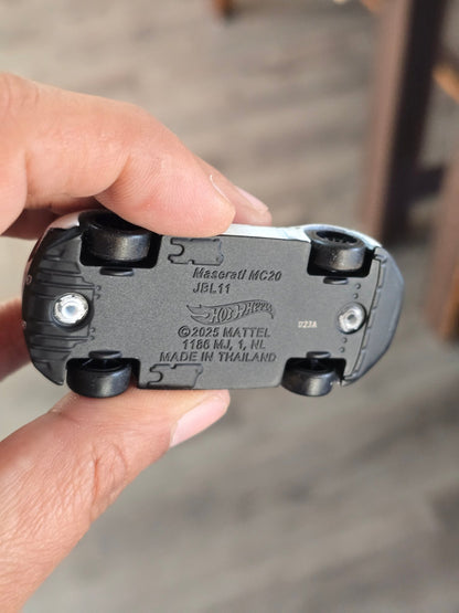 Premium Hot Wheels Maserati MC20 (Uncarded - New) - Kinder Logs