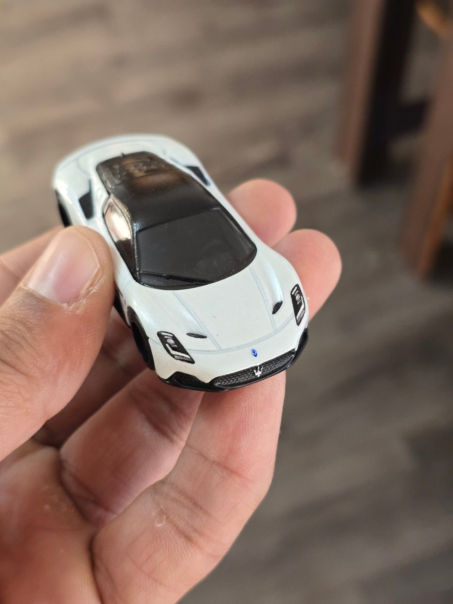 Premium Hot Wheels Maserati MC20 (Uncarded - New) - Kinder Logs