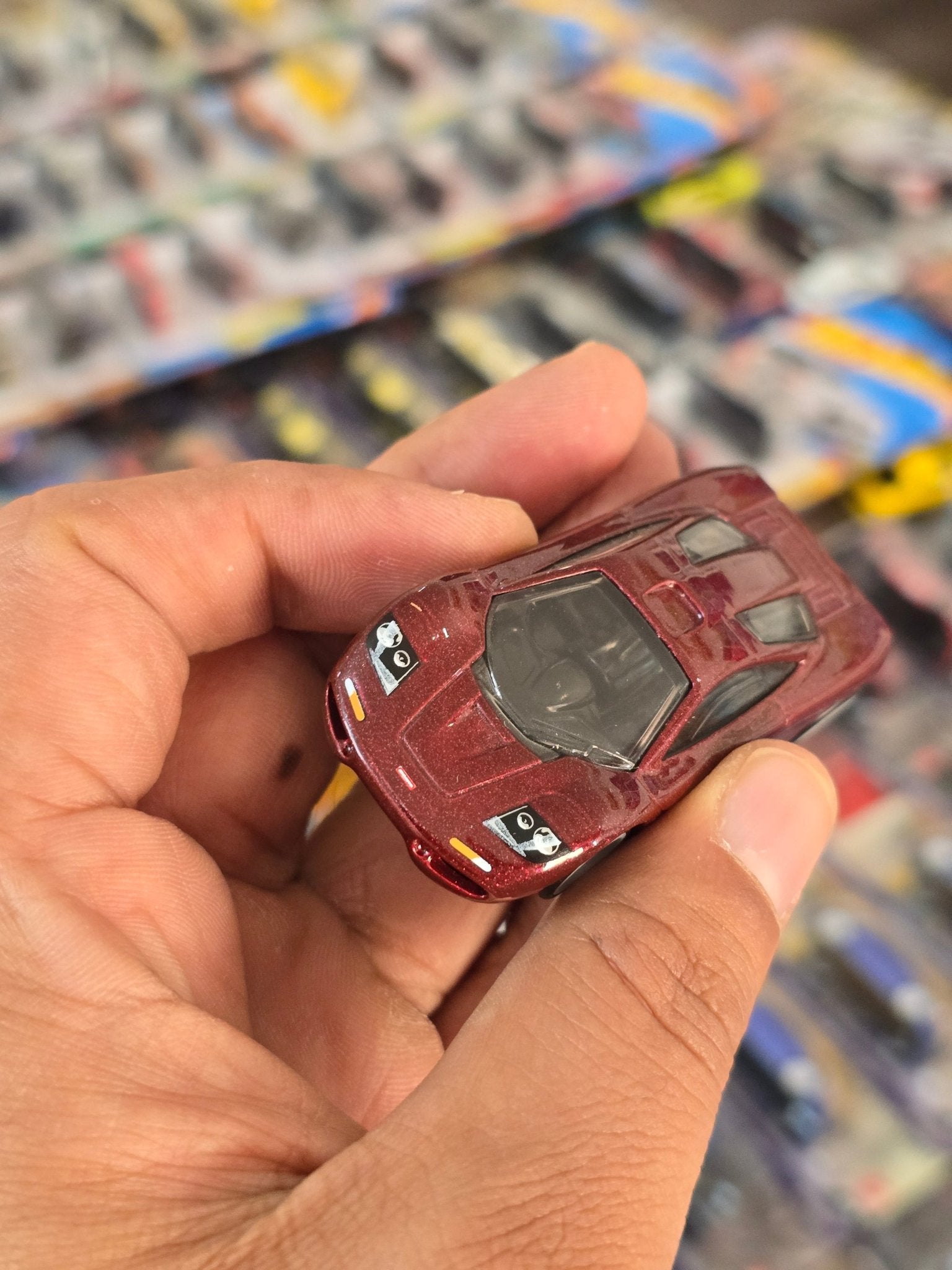 Premium Hot Wheels McLaren F1 (Uncarded) - Kinder Logs