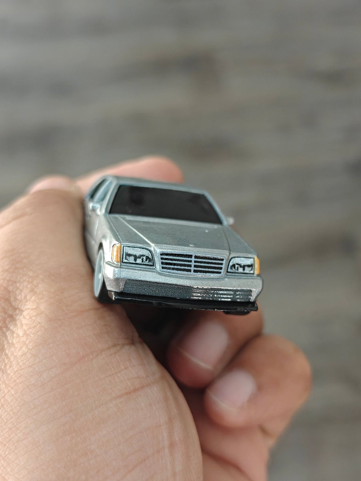 Premium Hot Wheels Mercedes - Benz 500 SEL - Silver (Uncarded - New) - Kinder Logs