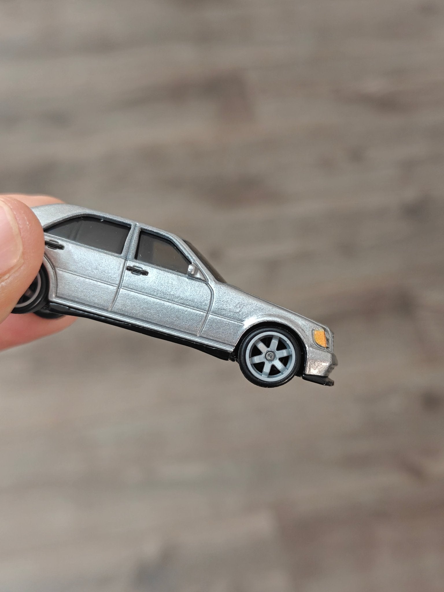 Premium Hot Wheels Mercedes - Benz 500 SEL - Silver (Uncarded - New) - Kinder Logs