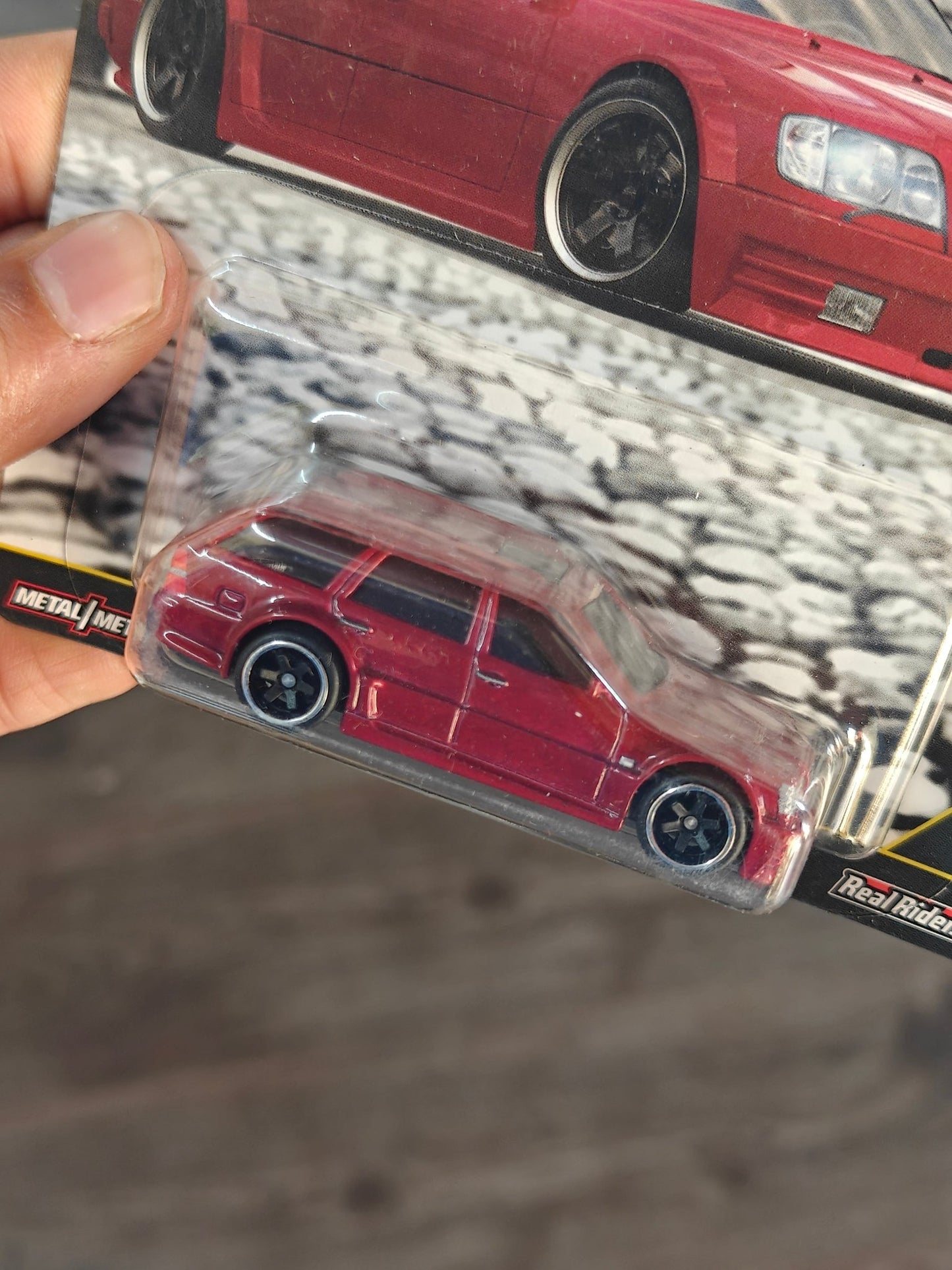 Premium Hot Wheels Mercedes - Benz E36 AMG - Fast Wagons (Imported) - Kinder Logs