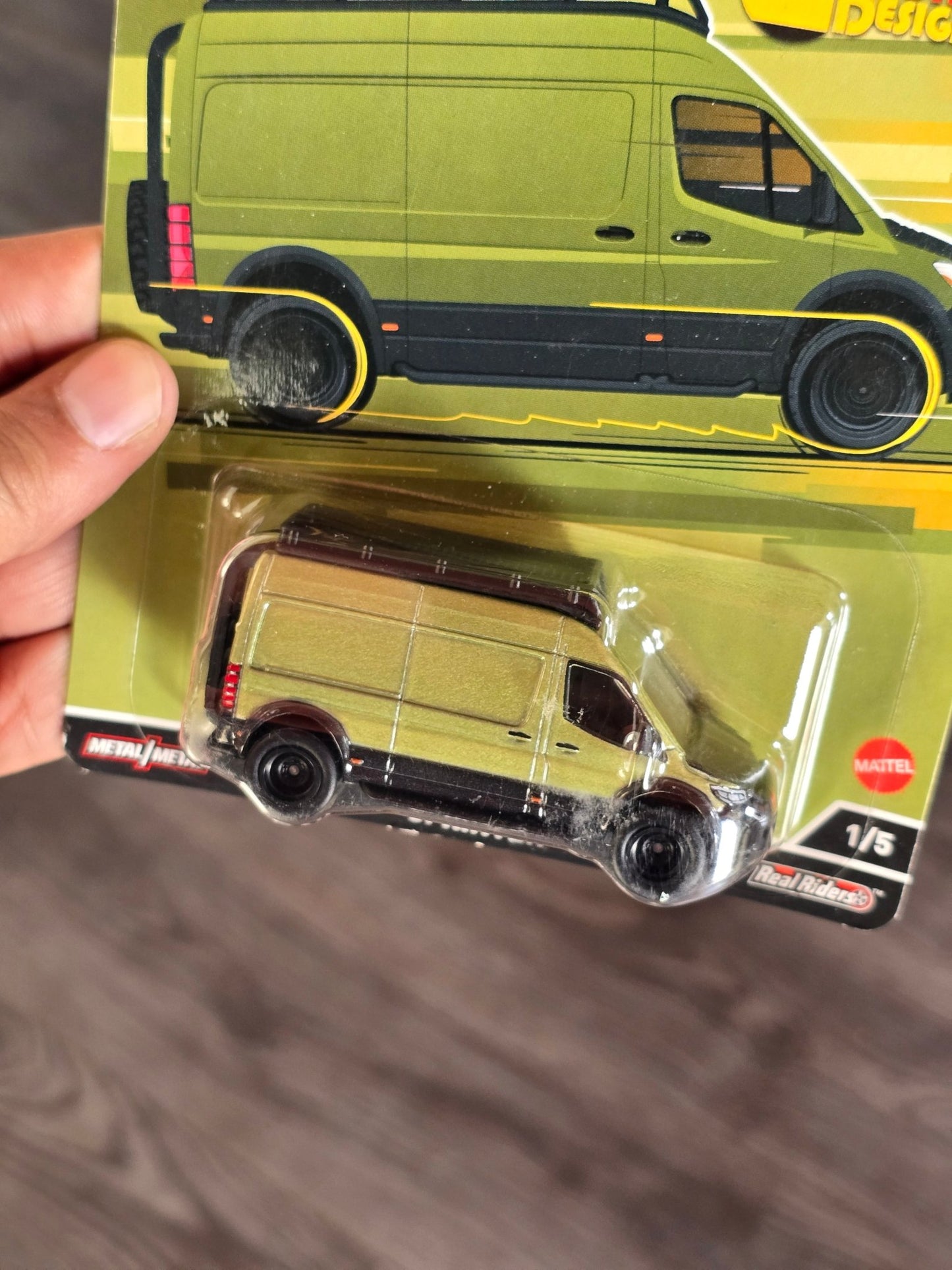 Premium Hot Wheels Mercedes - Benz Sprinter - Green (Deutschland Design) - Kinder Logs