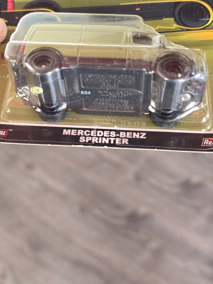 Premium Hot Wheels Mercedes - Benz Sprinter - Green (Deutschland Design) - Kinder Logs