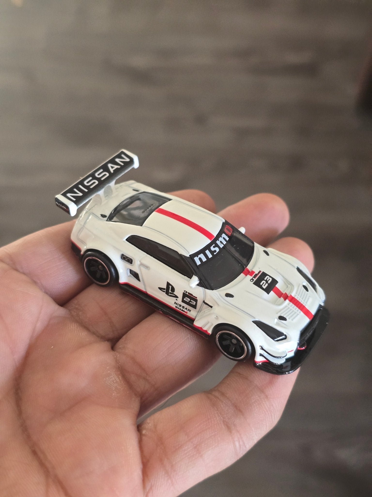 Premium Hot Wheels Nissan GT - R Nismo GT3 (Uncarded - New) - Kinder Logs
