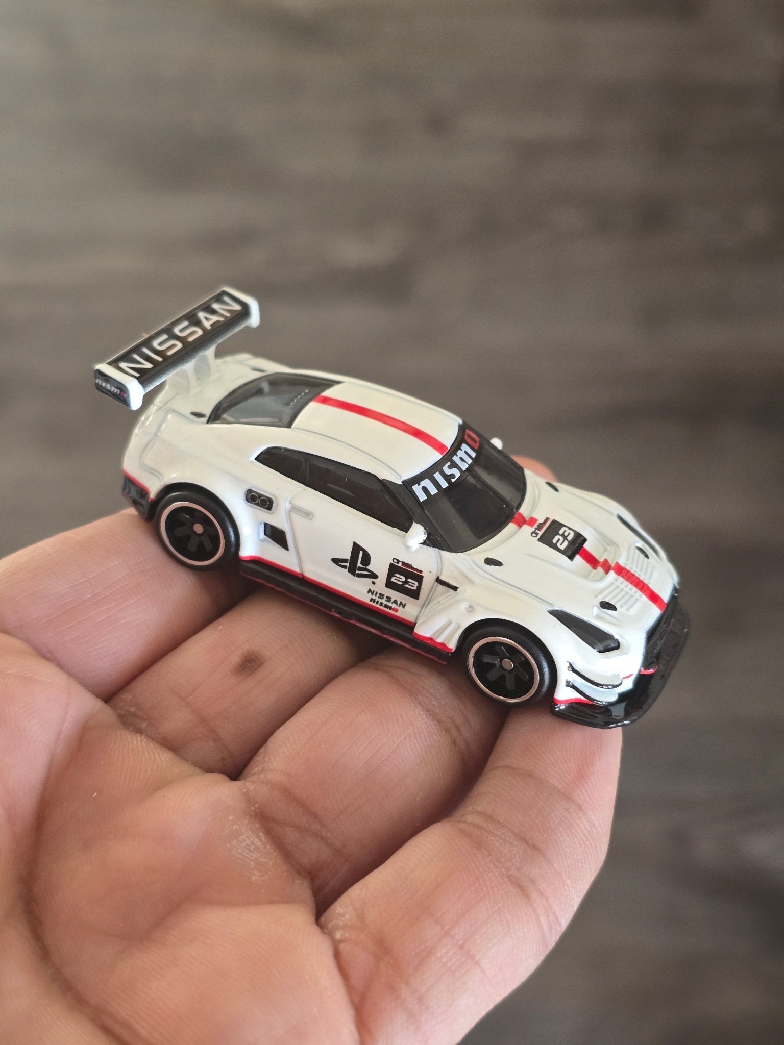 Premium Hot Wheels Nissan GT - R Nismo GT3 (Uncarded - New) - Kinder Logs