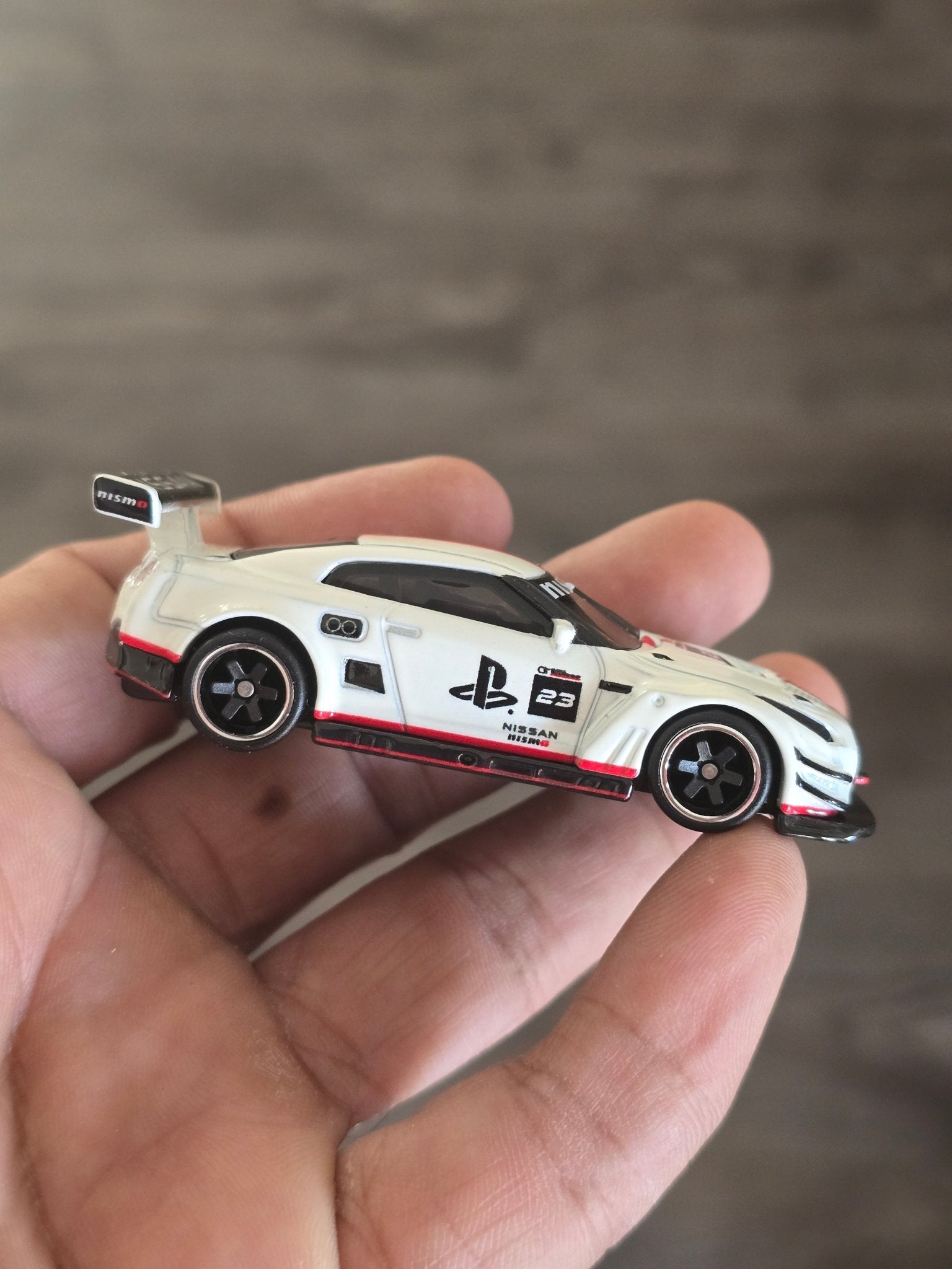 Premium Hot Wheels Nissan GT-R Nismo GT3 (Uncarded - New) - Kinder