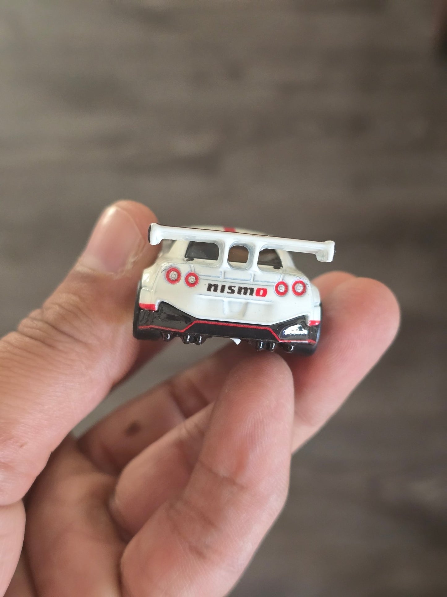 Premium Hot Wheels Nissan GT - R Nismo GT3 (Uncarded - New) - Kinder Logs