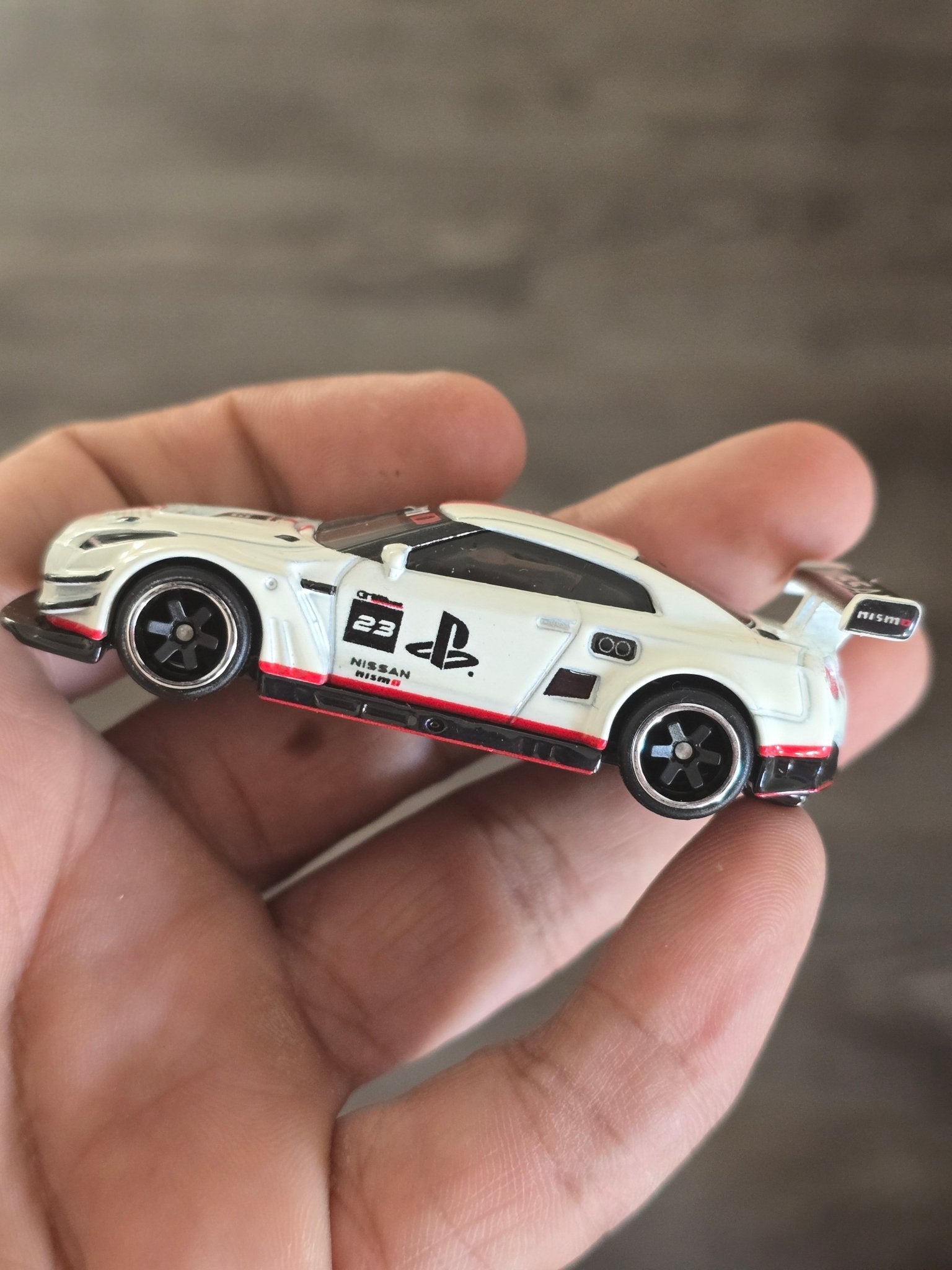 Premium Hot Wheels Nissan GT - R Nismo GT3 (Uncarded - New) - Kinder Logs