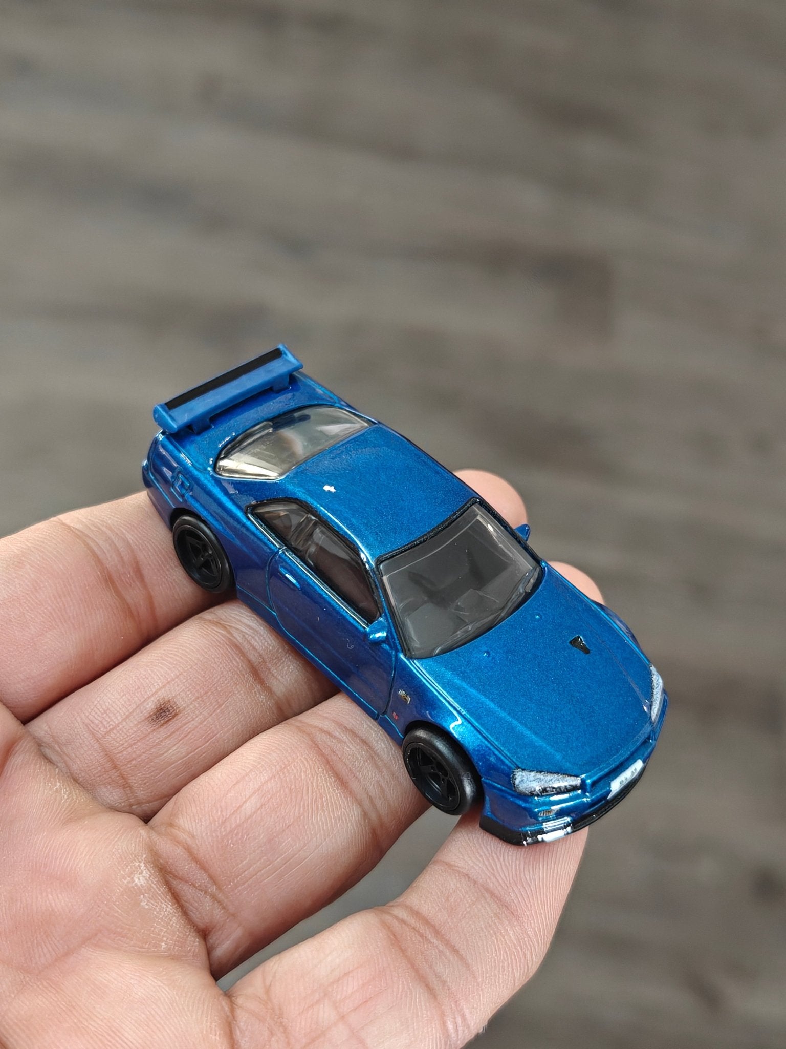 Premium Hot Wheels Nissan Skyline GT - R BNR34 - Blue (Uncarded - New) - Kinder Logs