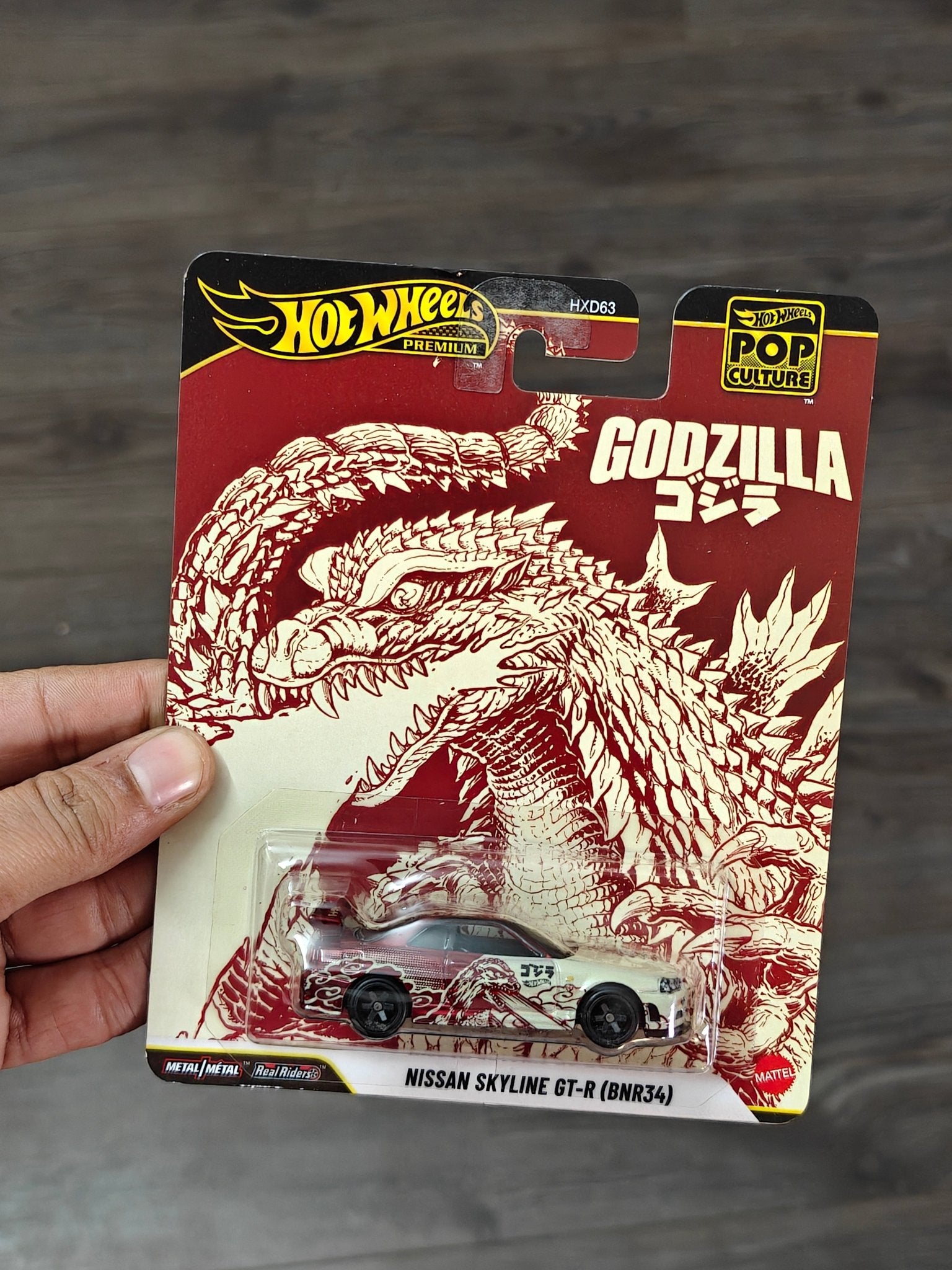 Premium Hot Wheels Nissan Skyline GT - R BNR34 GODZILLA (Imported) - Kinder Logs