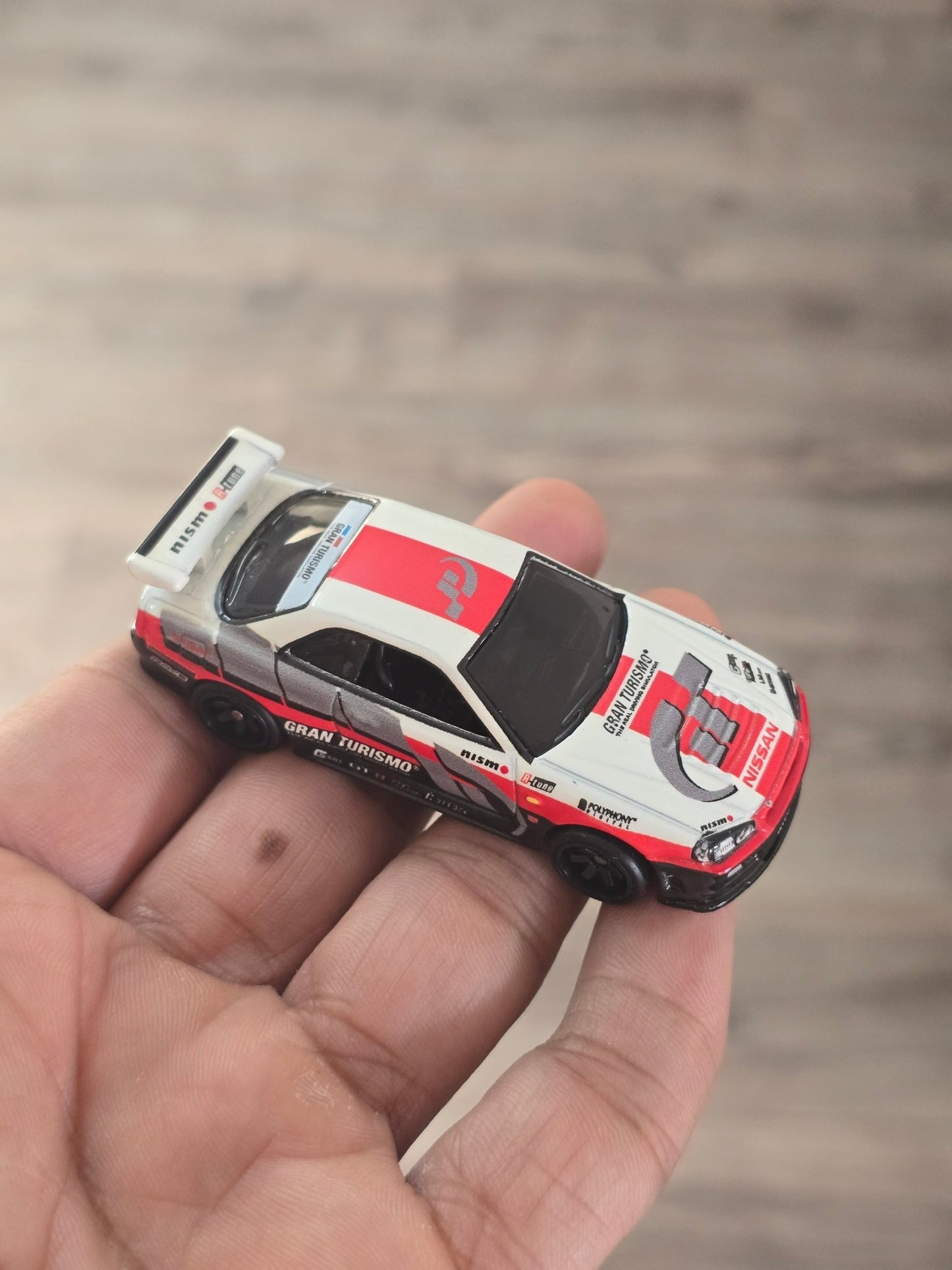 Premium Hot Wheels Nissan Skyline GT - R (BNR34) - Gran Turismo 7 (Uncarded - New) - Kinder Logs