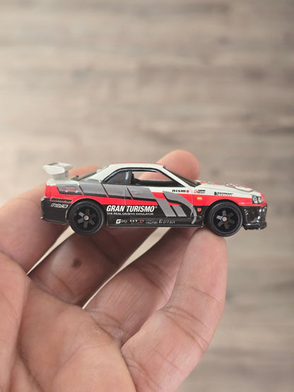 Premium Hot Wheels Nissan Skyline GT - R (BNR34) - Gran Turismo 7 (Uncarded - New) - Kinder Logs