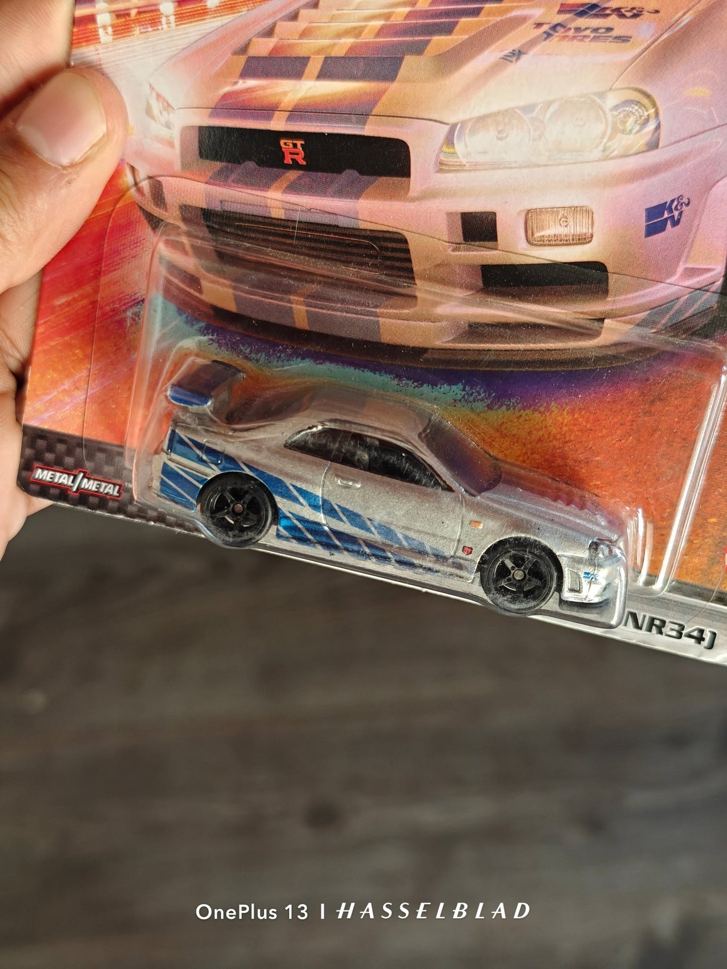 Premium Hot Wheels Nissan Skyline GT - R BNR34 (Paul Walker Edition) - Kinder Logs