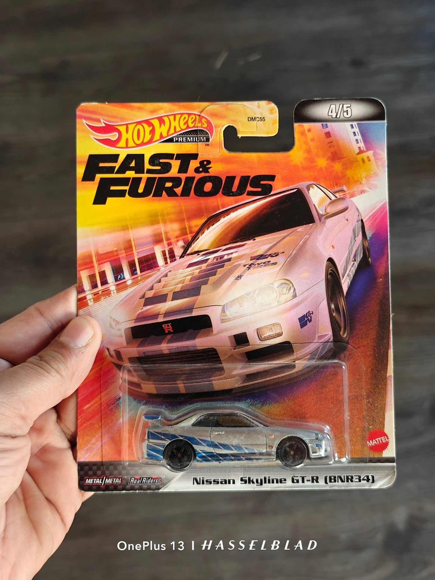 Premium Hot Wheels Nissan Skyline GT - R BNR34 (Paul Walker Edition) - Kinder Logs