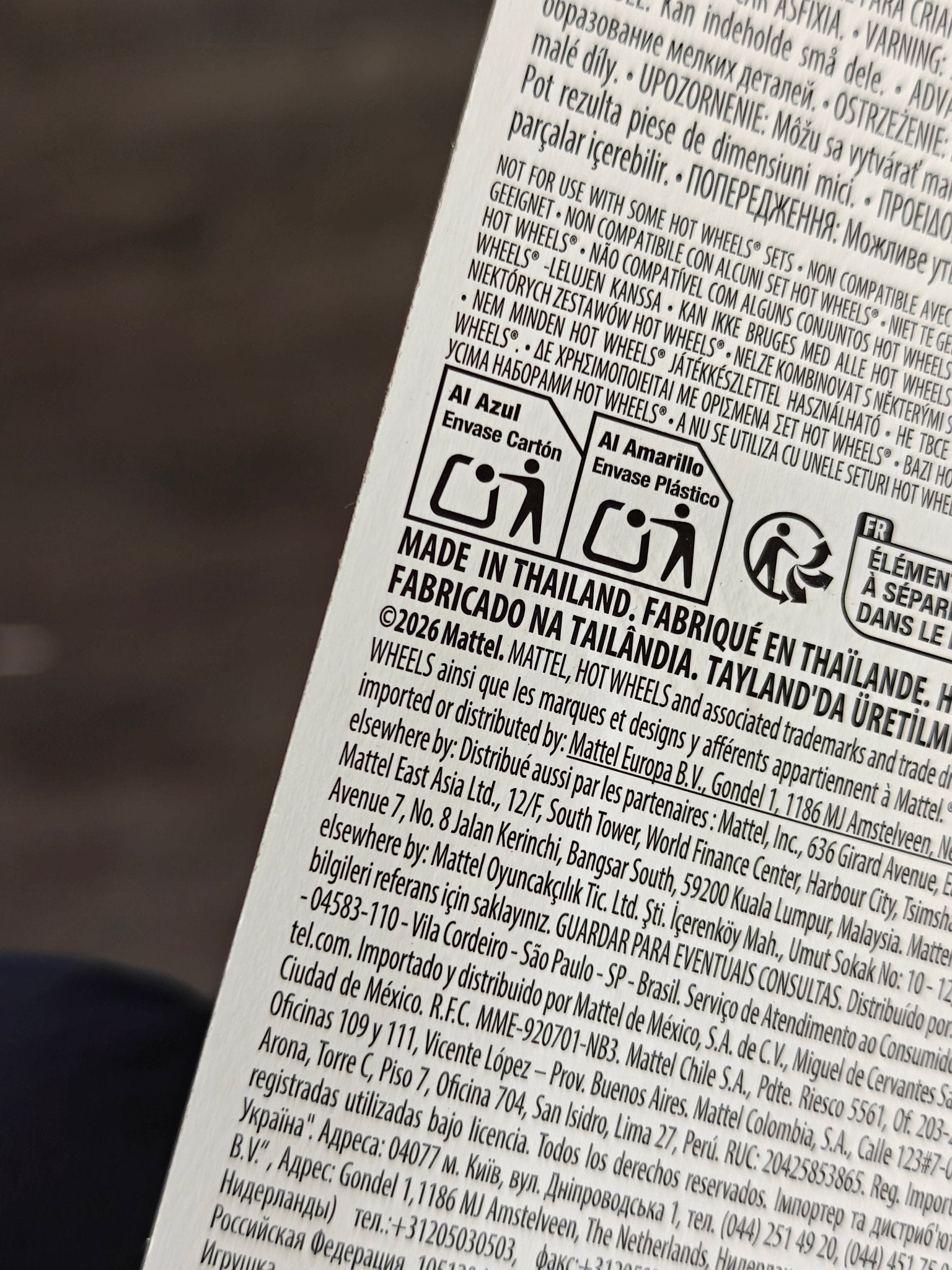 Premium Hot Wheels Nissan Skyline GT - R BNR34 V - Spec II - Blue - Timeless Icons (Imported) - Kinder Logs