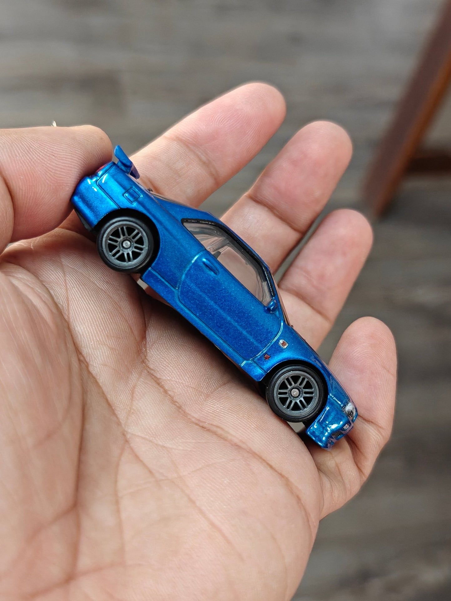 Premium Hot Wheels Nissan Skyline GT-R V-Spec II BNR34 - F&F Brian O'Conner (Uncarded - New) - Kinder Logs