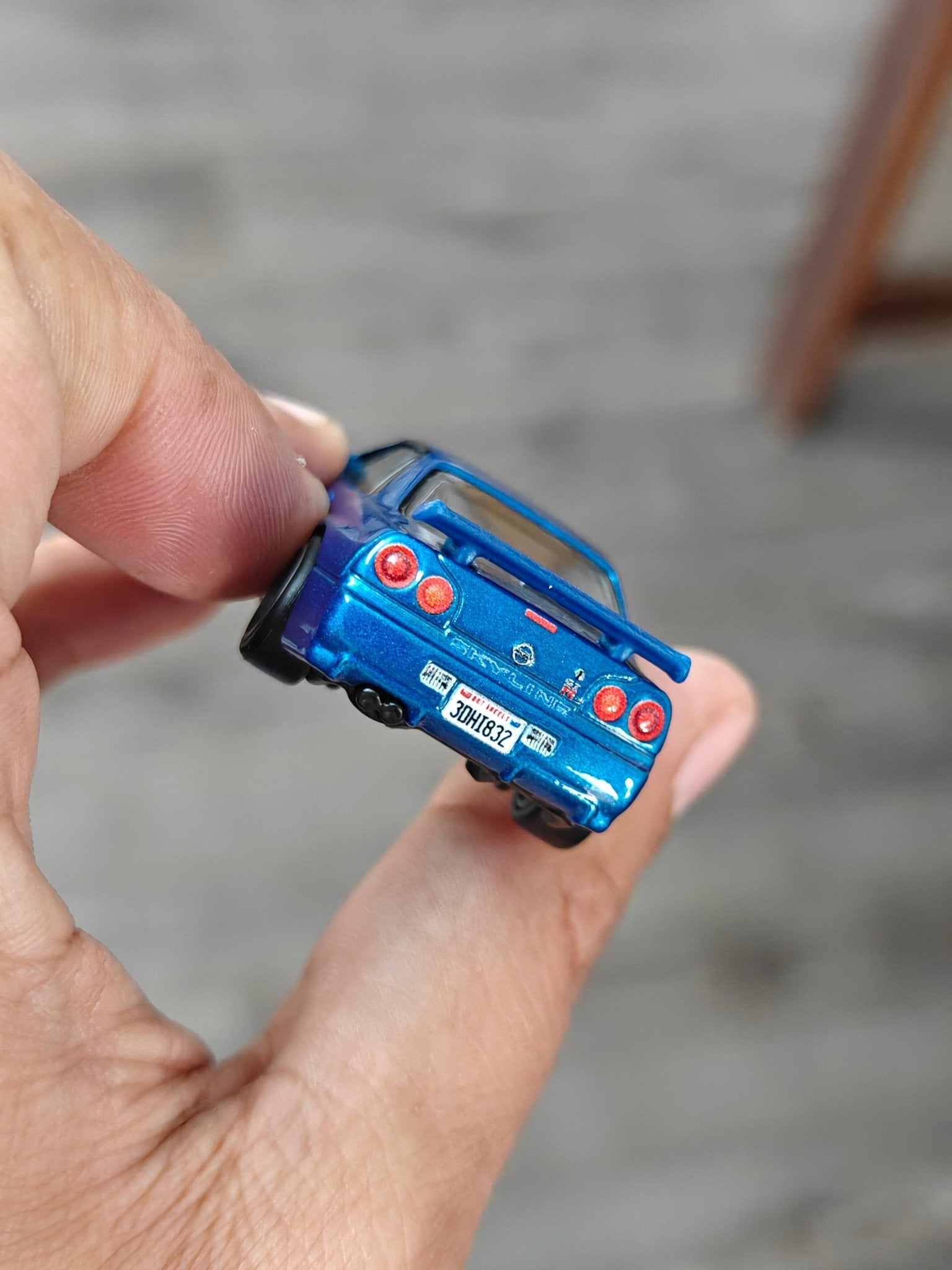 Premium Hot Wheels Nissan Skyline GT-R V-Spec II BNR34 - F&F Brian O'Conner (Uncarded - New) - Kinder Logs