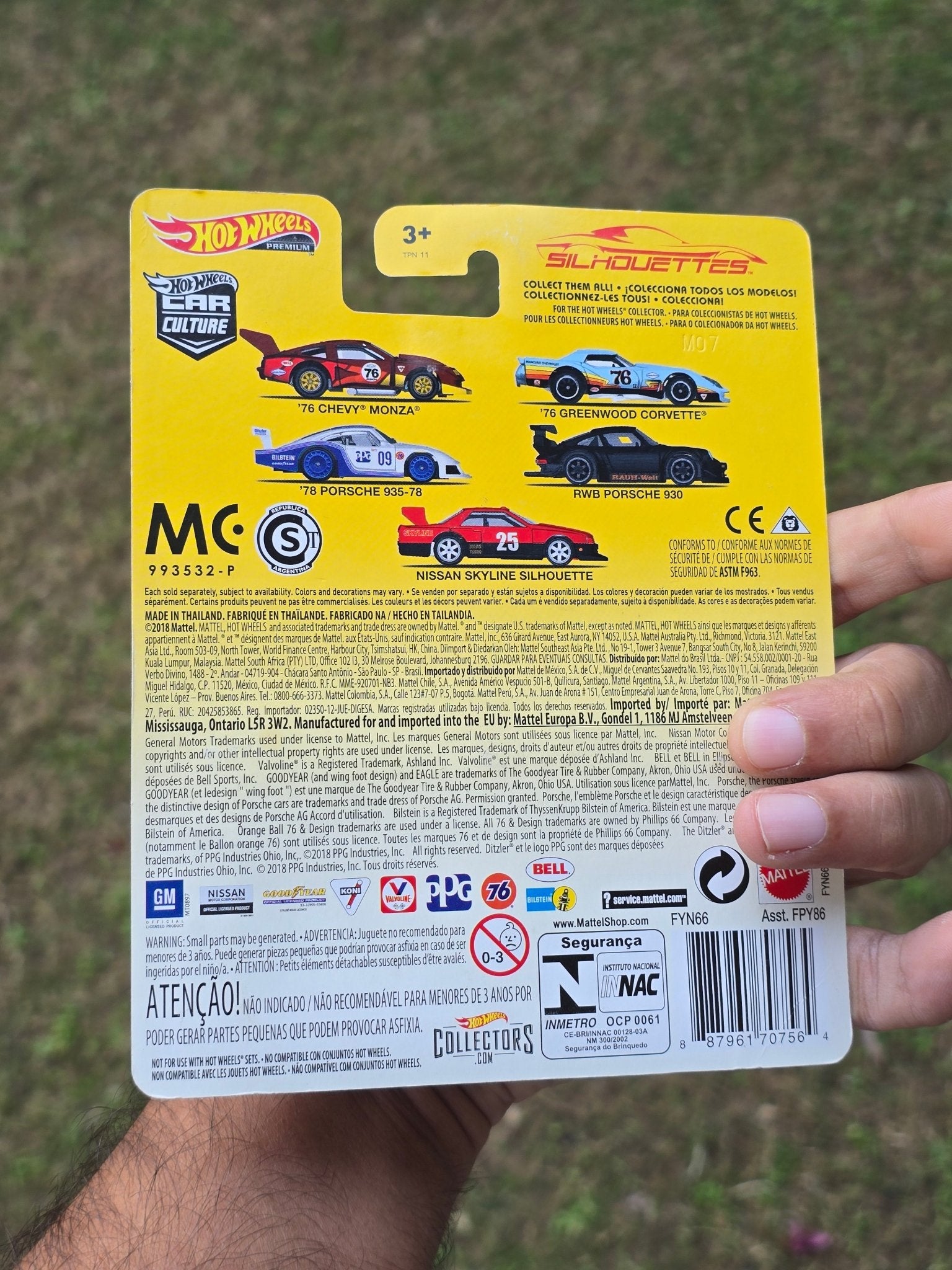 Premium Hot Wheels Nissan Skyline Silhouettes 25 (Imported) - Kinder Logs