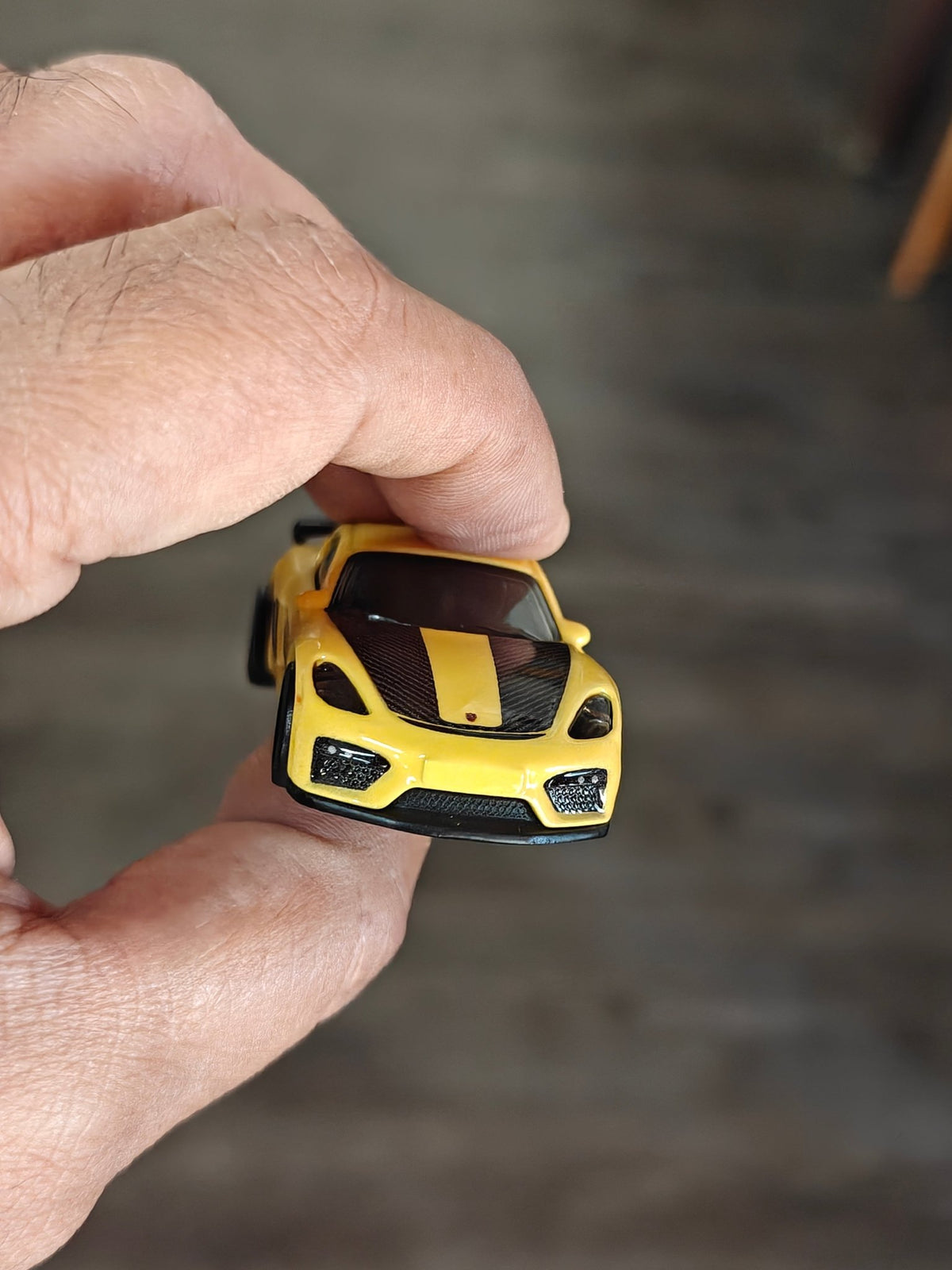 Premium Hot Wheels Porsche 718 Cayman GT4 - Deutschland Design (Uncarded - New) - Kinder Logs