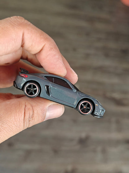 Premium Hot Wheels Porsche 718 Cayman GT4 - Grey (Pre-Owned) - Kinder Logs