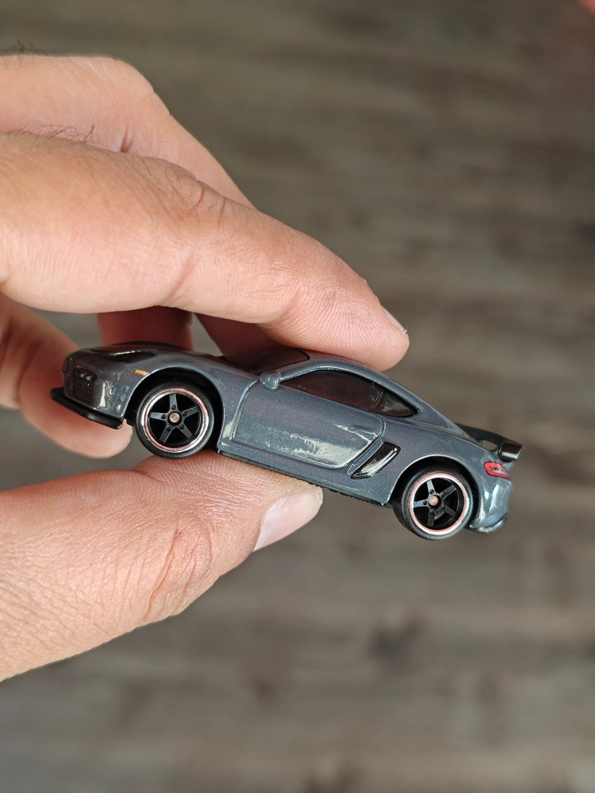 Premium Hot Wheels Porsche 718 Cayman GT4 - Grey (Pre-Owned) - Kinder Logs