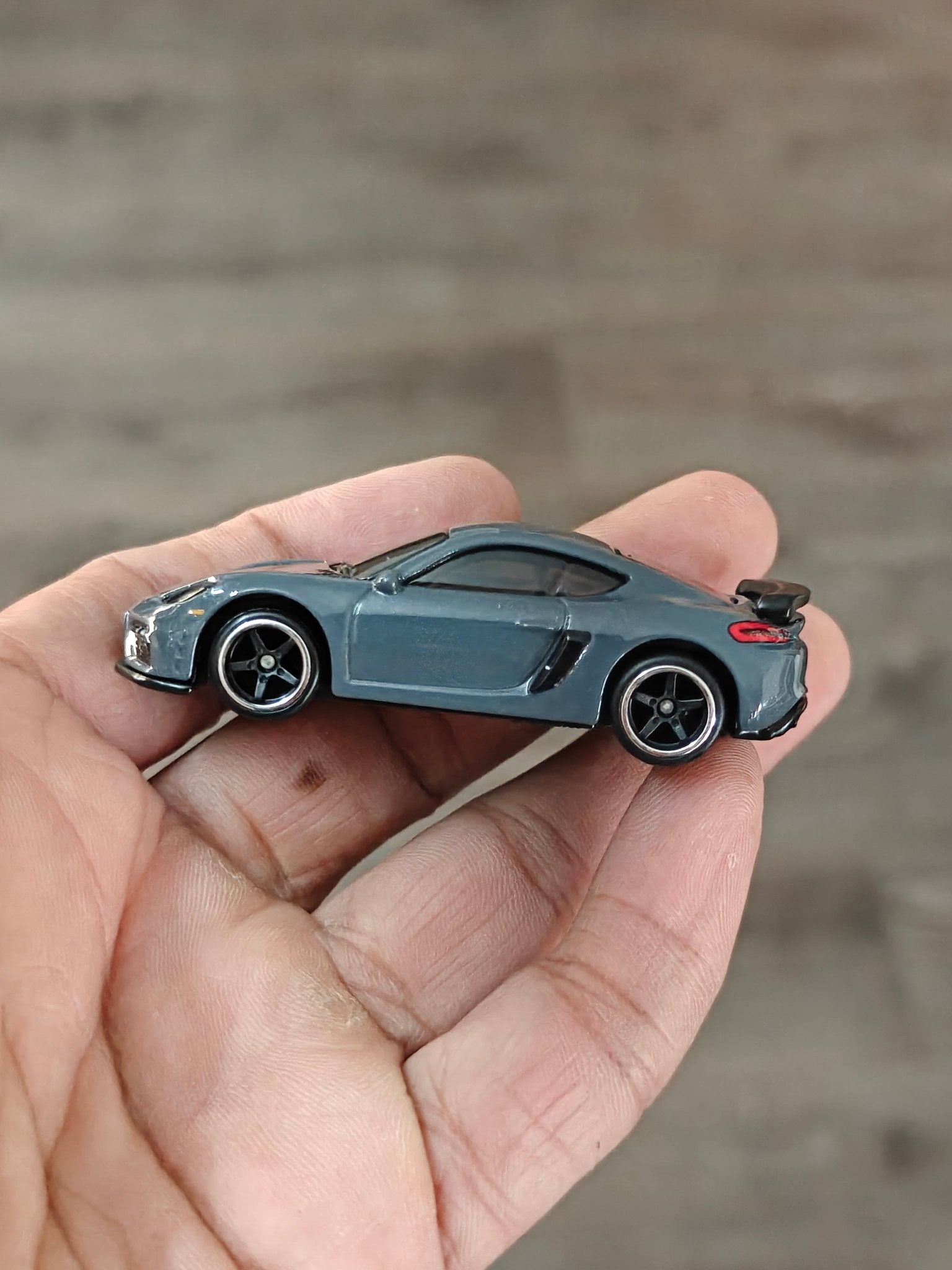 Premium Hot Wheels Porsche 718 Cayman GT4 - Grey (Uncarded - New) - Kinder Logs