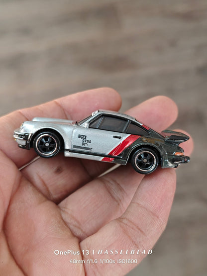 Premium Hot Wheels Porsche 911 Turbo (930) - Cyberpunk (Uncarded - New) - Kinder Logs
