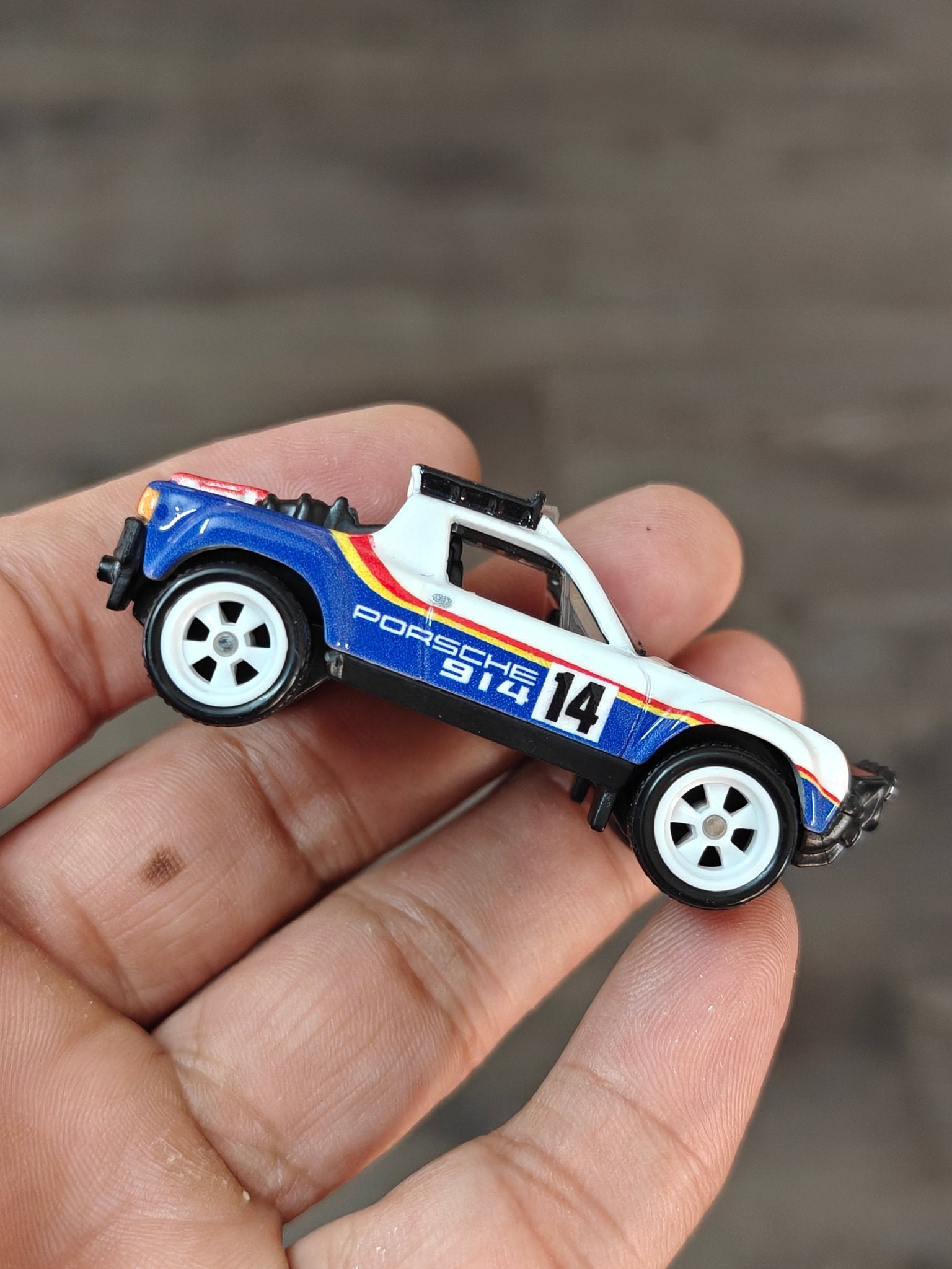 Premium Hot Wheels Porsche 914 Safari - White (Uncarded - New) - Kinder Logs