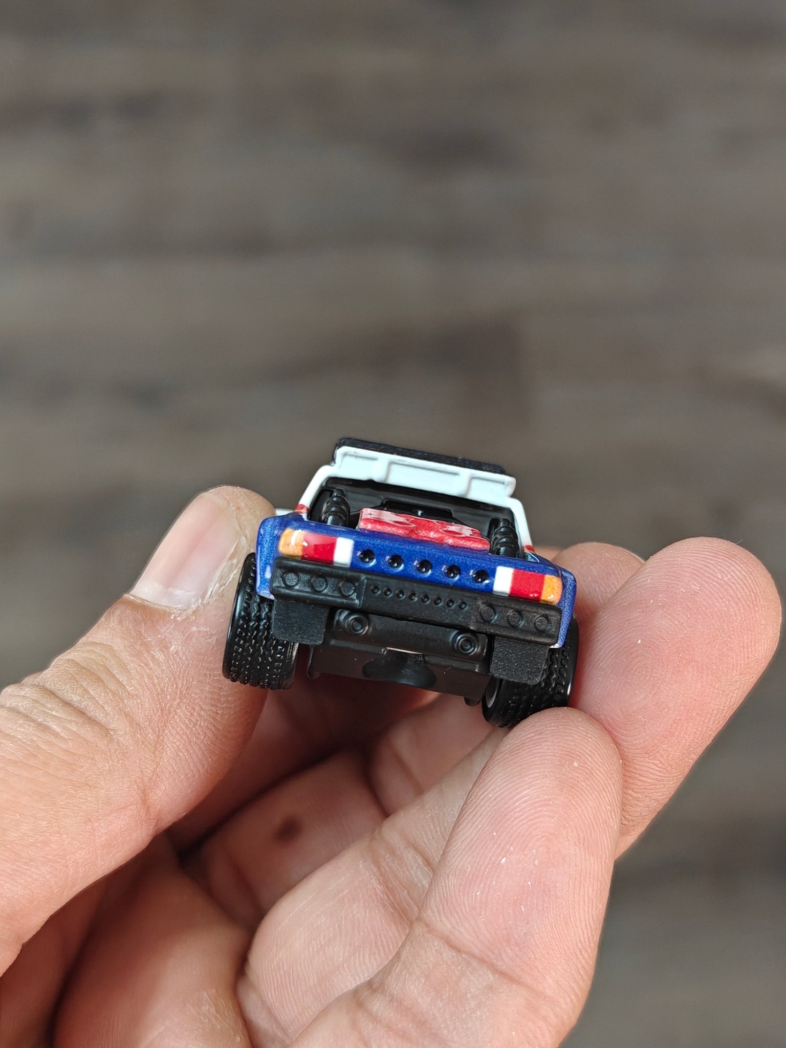 Premium Hot Wheels Porsche 914 Safari - White (Uncarded - New) - Kinder Logs